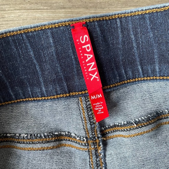 SPANX Distressed Ankle Skinny Jeans - Picture 3 of 7